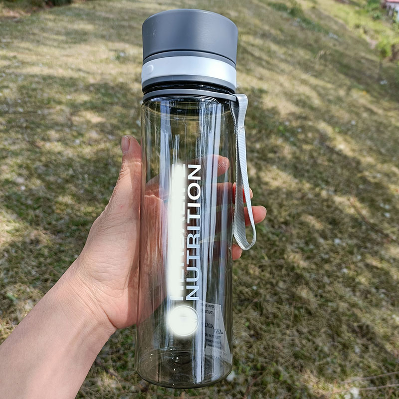 Garrafa de água para caminhada - Nutrition For Fitness And Sports avaliação e preço